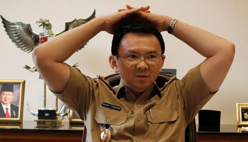 49ahok santai.jpg